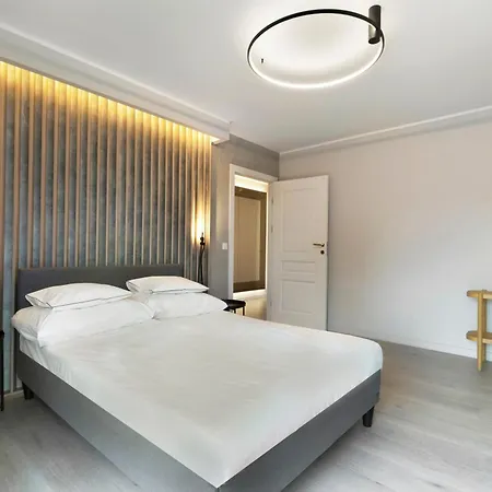 Blue Raven Motlawa Grand Apartment